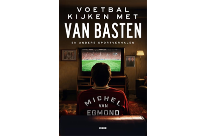 Egmond - Voetbal kijken met van Basten